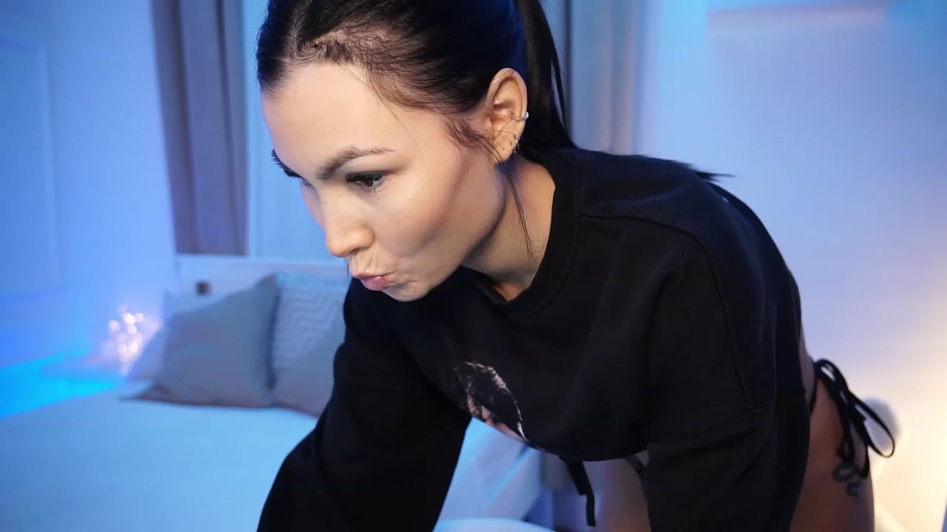 Gallery image thumbnail from StellaStone4's myfreecams stream on, 11/21/2023, 19:37 image 13 of 20