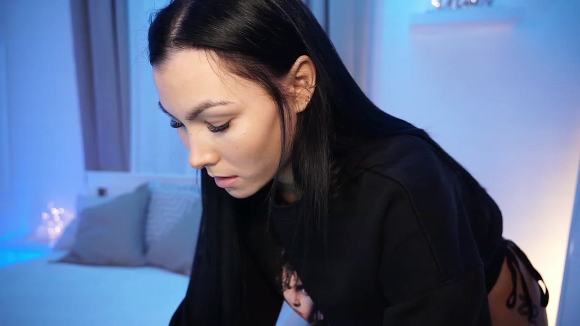 Gallery image thumbnail from StellaStone4's myfreecams stream on, 11/21/2023, 19:37 image 8 of 20
