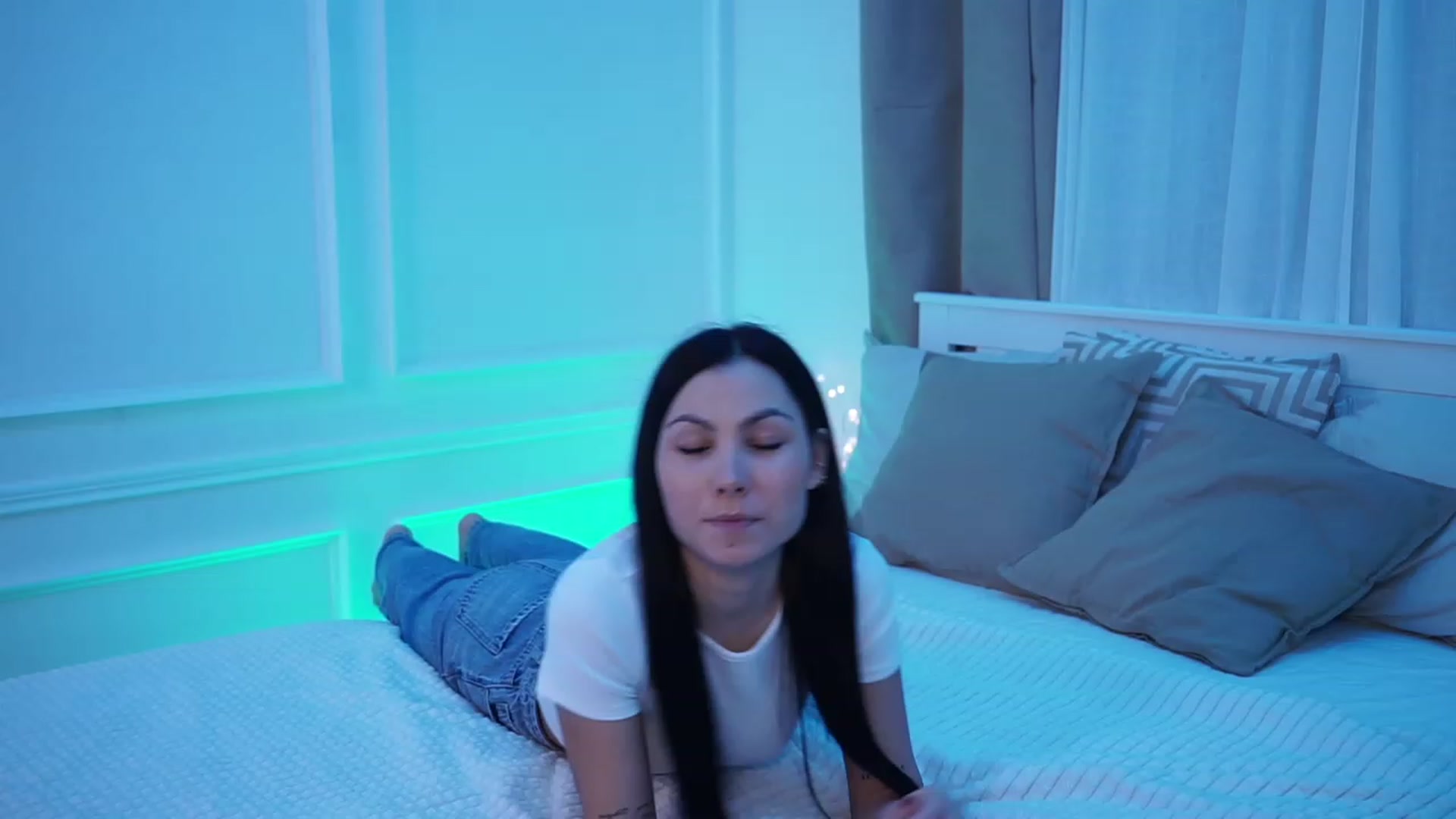 Gallery image thumbnail from StellaStone4's myfreecams stream on, 12/01/2023, 16:04 image 17 of 20