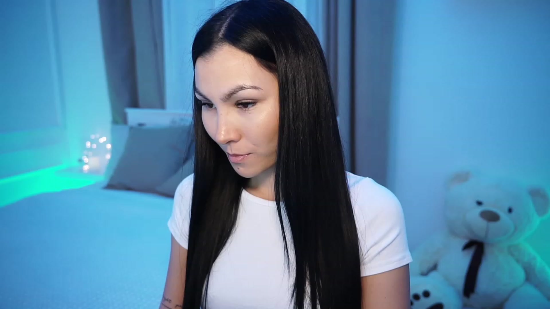 Gallery image thumbnail from StellaStone4's myfreecams stream on, 12/01/2023, 16:04 image 6 of 20