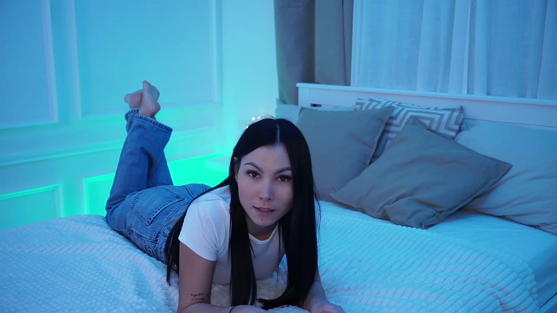 Gallery image thumbnail from StellaStone4's myfreecams stream on, 12/01/2023, 16:52 image 7 of 20