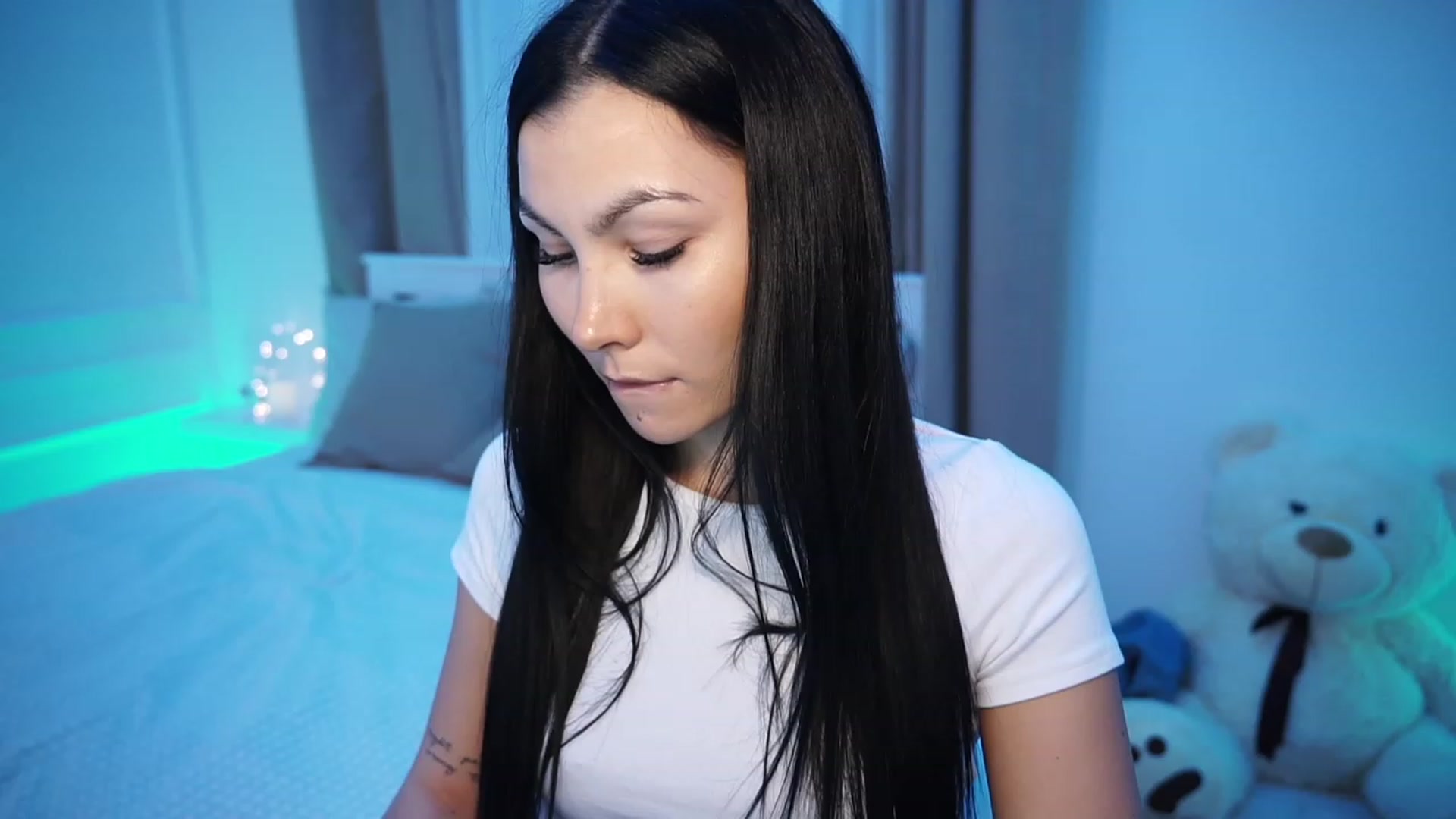 Gallery image thumbnail from StellaStone4's myfreecams stream on, 12/01/2023, 17:41 image 9 of 20