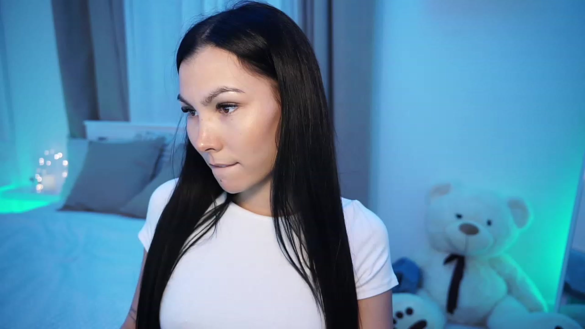 Gallery image thumbnail from StellaStone4's myfreecams stream on, 12/01/2023, 17:41 image 7 of 20