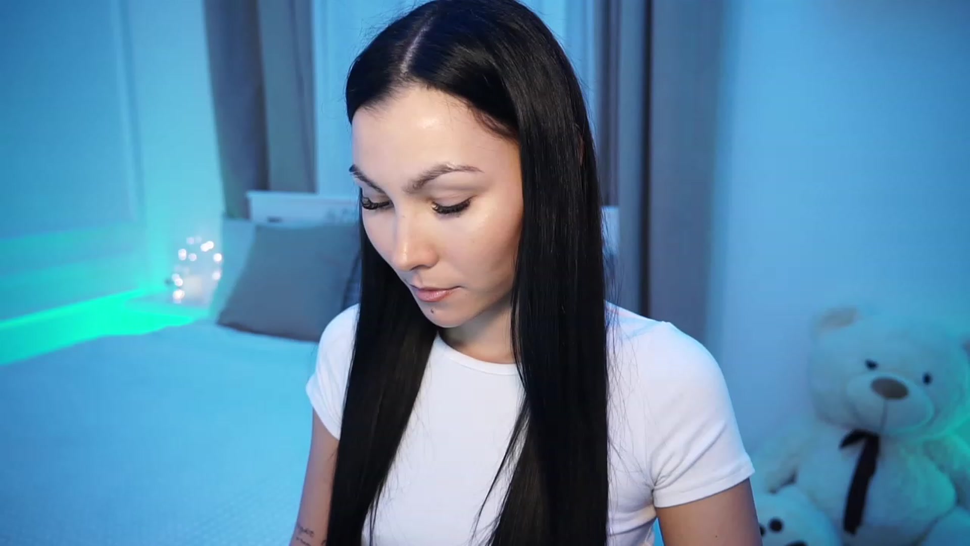 Gallery image thumbnail from StellaStone4's myfreecams stream on, 12/01/2023, 19:55 image 6 of 20