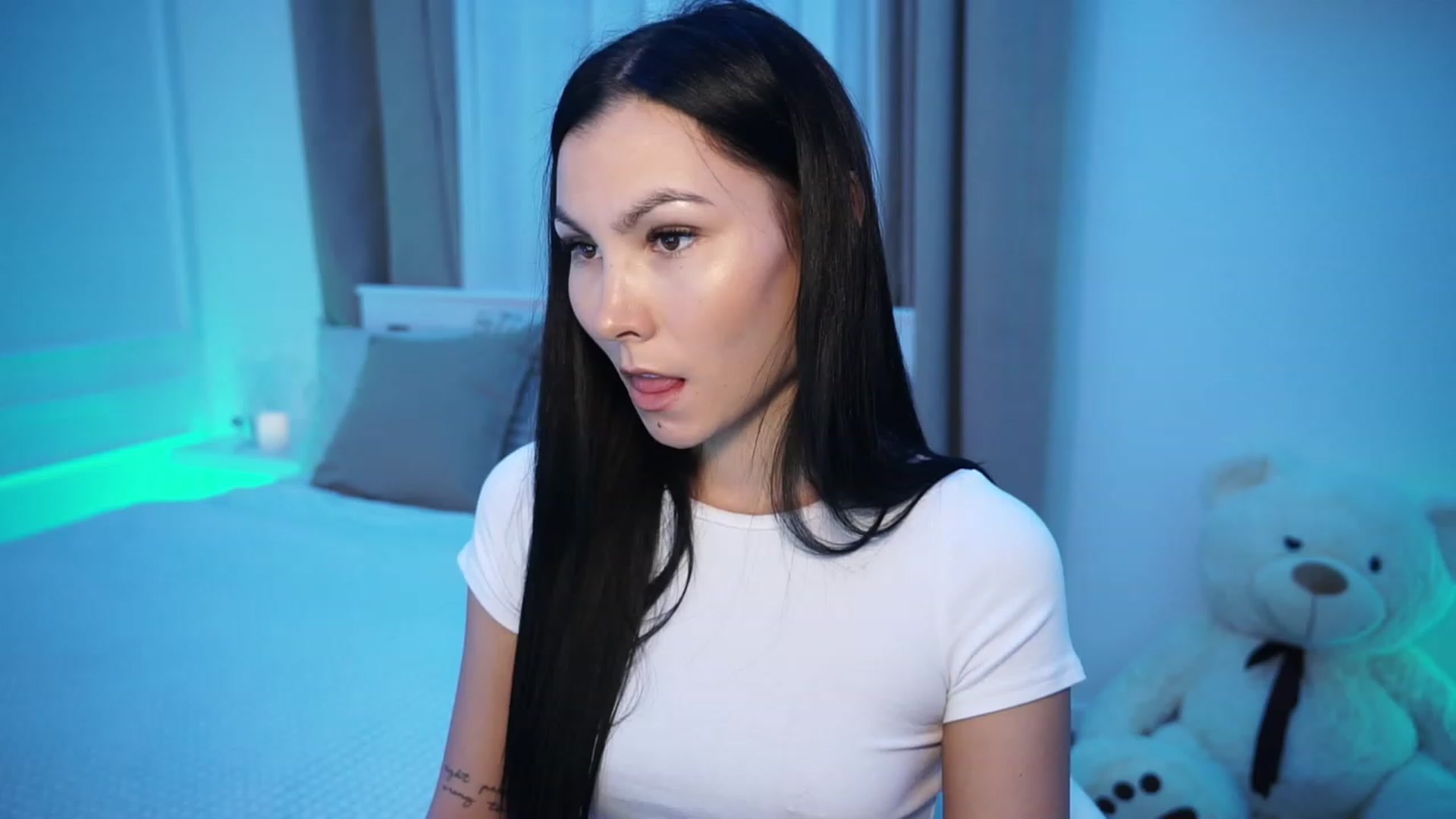 Gallery image thumbnail from StellaStone4's myfreecams stream on, 12/01/2023, 20:57 image 13 of 20