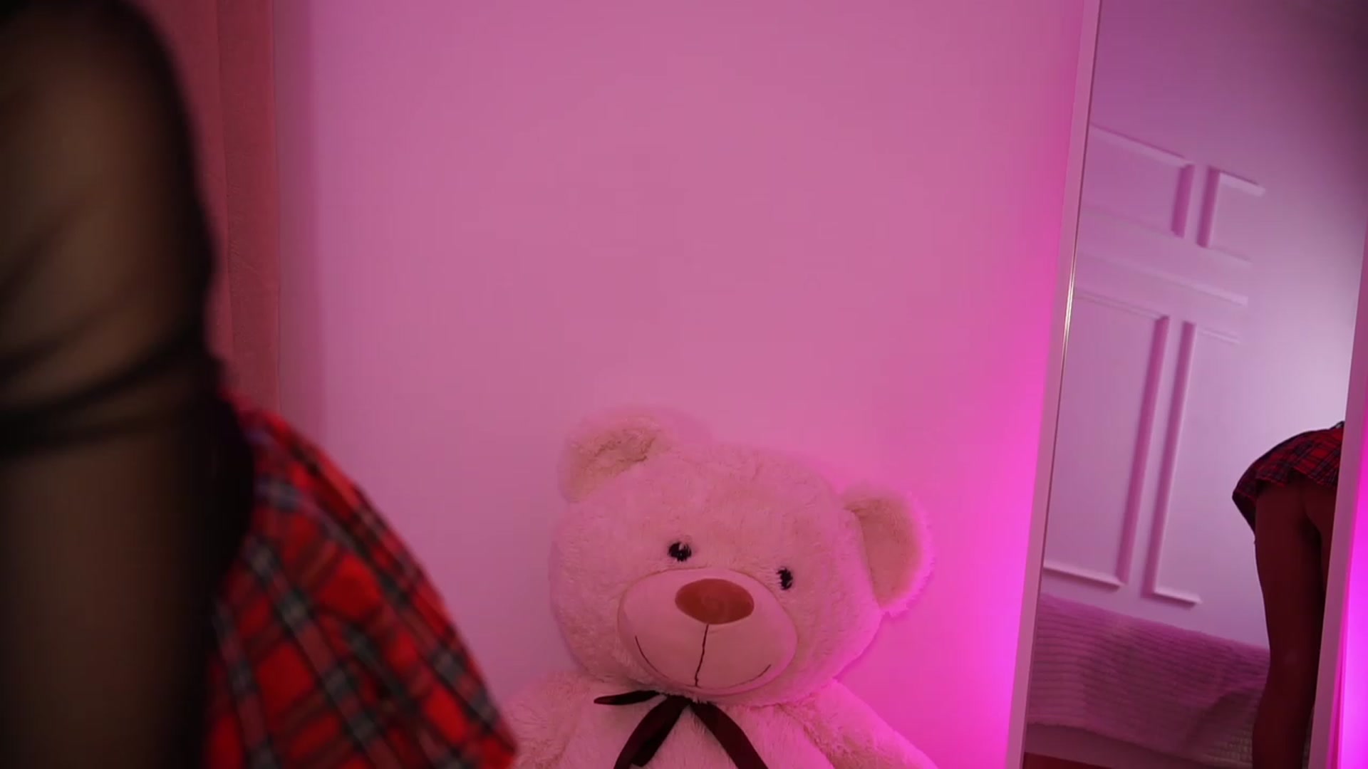 Gallery image thumbnail from StellaStone4's myfreecams stream on, 12/07/2023, 21:36 image 1 of 20