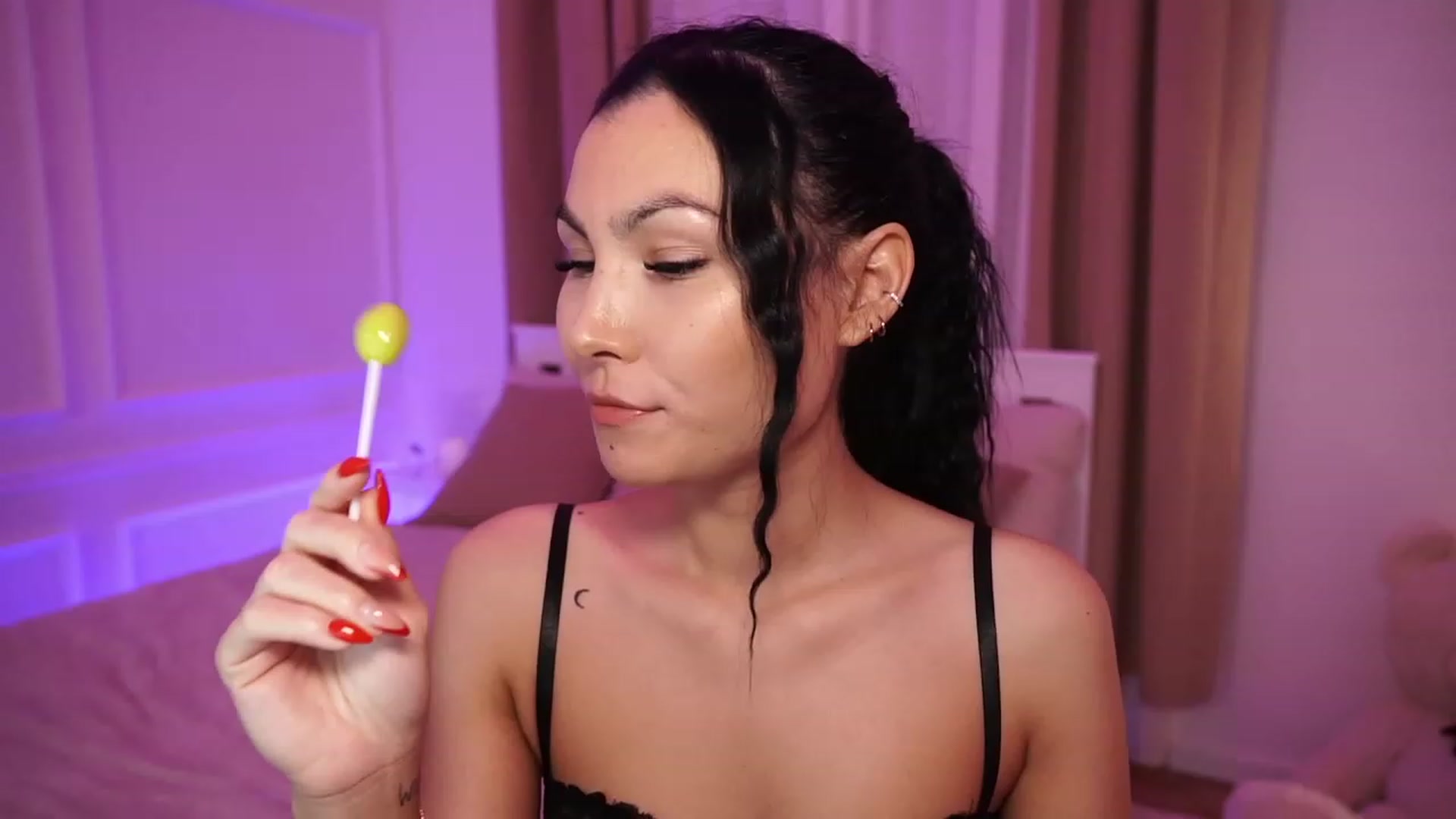 Gallery image thumbnail from StellaStone4's myfreecams stream on, 12/27/2023, 22:49 image 1 of 20
