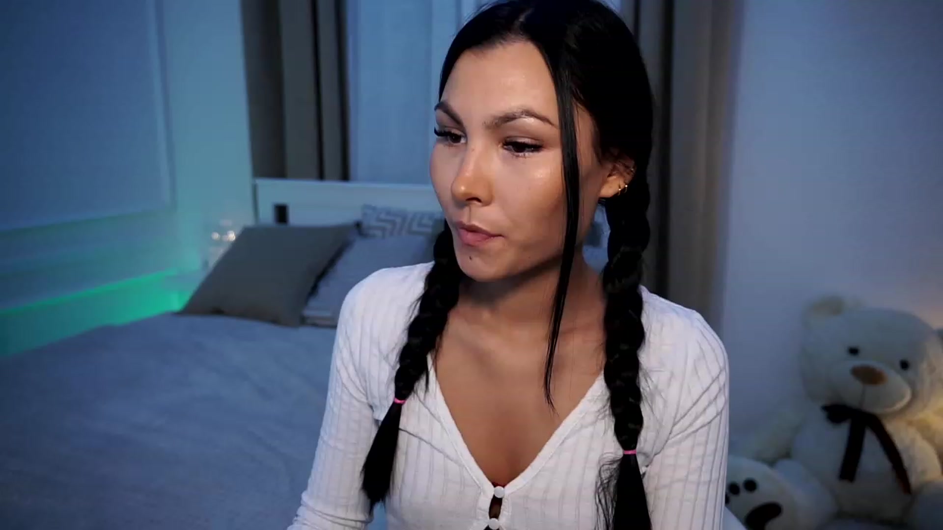 Gallery image thumbnail from StellaStone4's myfreecams stream on, 01/03/2024, 19:17 image 11 of 20