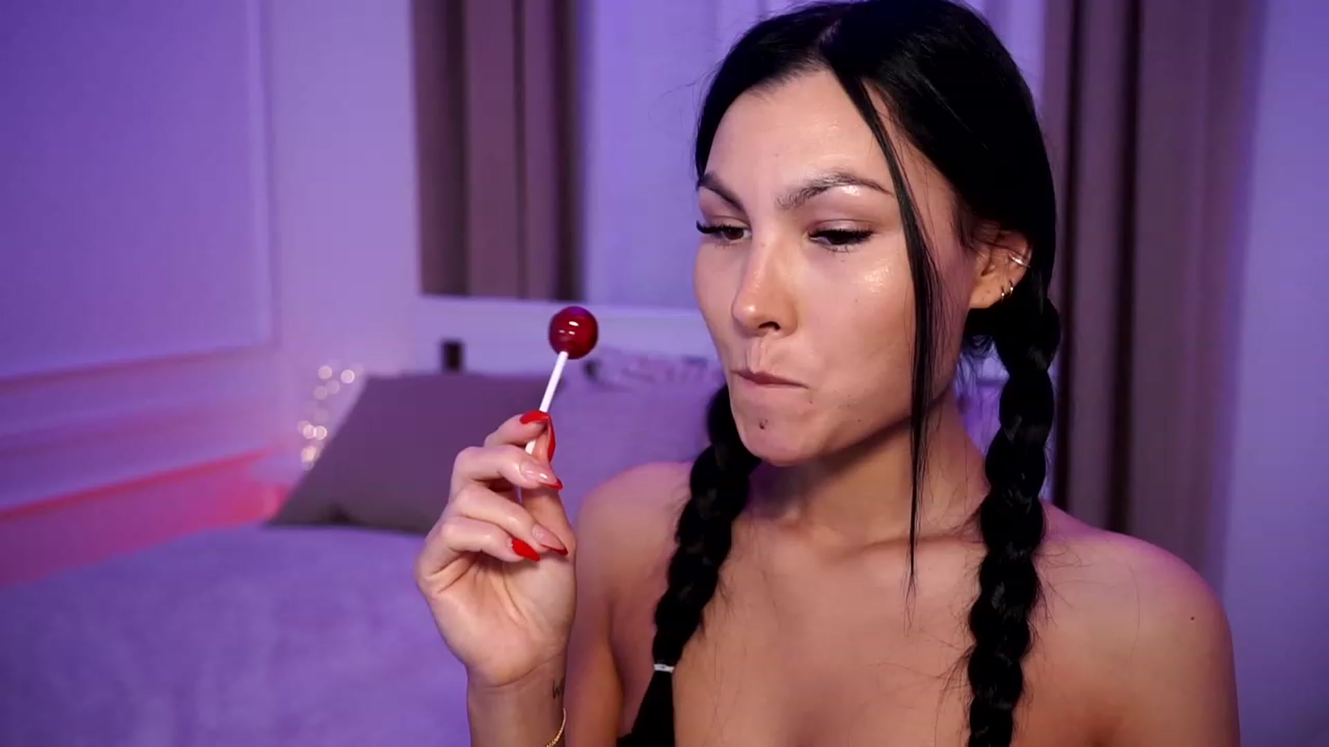 Gallery image thumbnail from StellaStone4's myfreecams stream on, 01/06/2024, 21:40 image 4 of 20