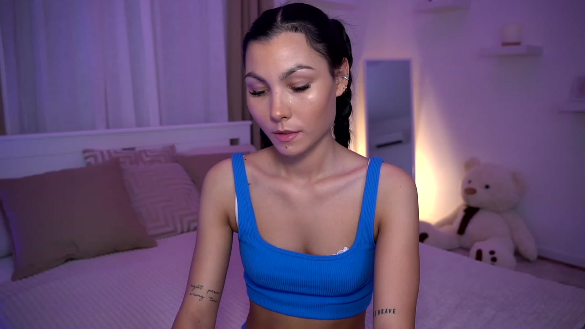 Gallery image thumbnail from StellaStone4's myfreecams stream on, 01/08/2024, 21:14 image 12 of 20