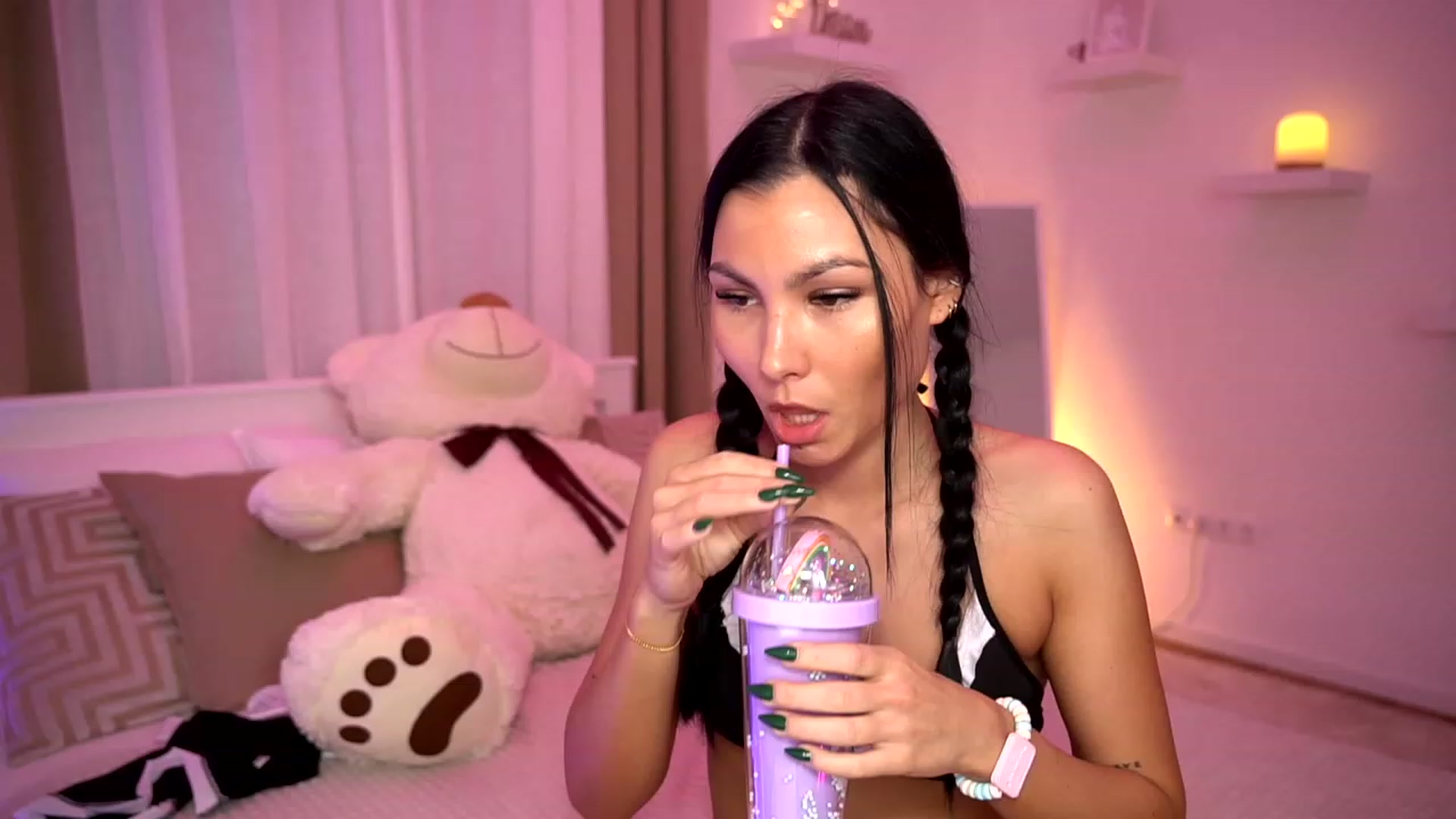 Gallery image thumbnail from StellaStone4's myfreecams stream on, 01/12/2024, 15:33 image 16 of 20