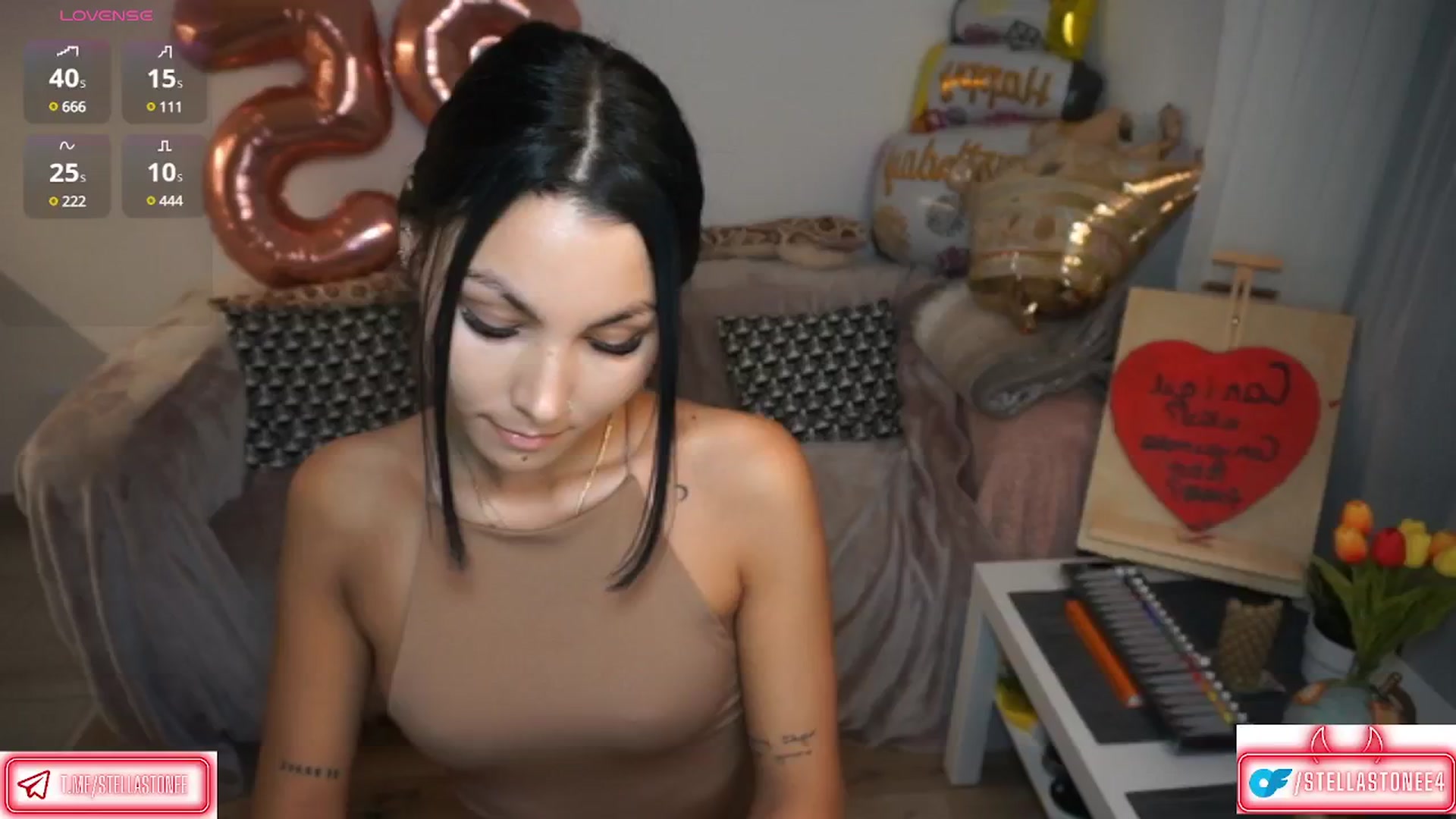 Gallery image thumbnail from StellaStone4's myfreecams stream on, 01/27/2025, 04:01 image 11 of 20