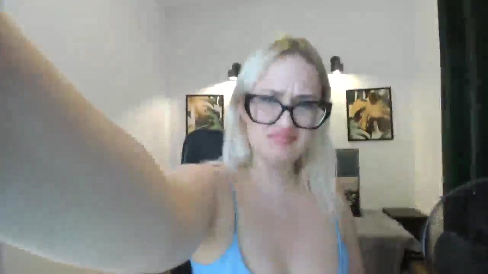 Gallery image thumbnail from Stella_L's myfreecams stream on, 04/21/2025, 18:46 image 20 of 20