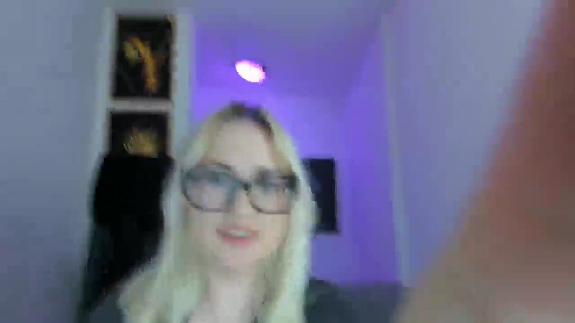 Gallery image thumbnail from Stella_L's myfreecams stream on, 04/25/2025, 13:02 image 20 of 20