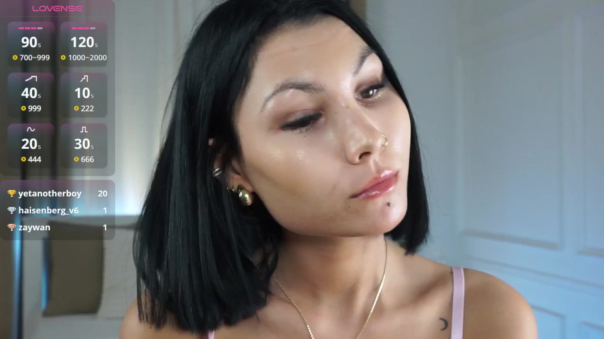 Gallery image thumbnail from Stella_Stone's myfreecams stream on, 05/24/2025, 20:34 image 14 of 20