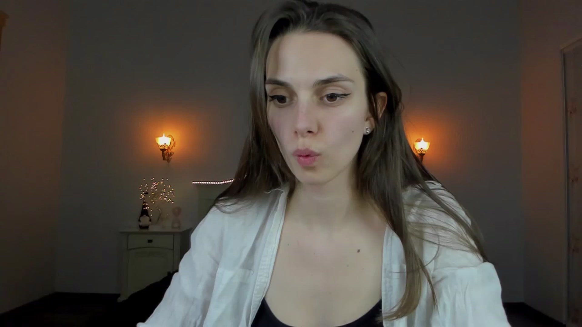 Gallery image thumbnail from Stella_queenn's myfreecams stream on, 03/24/2024, 16:03 image 19 of 20