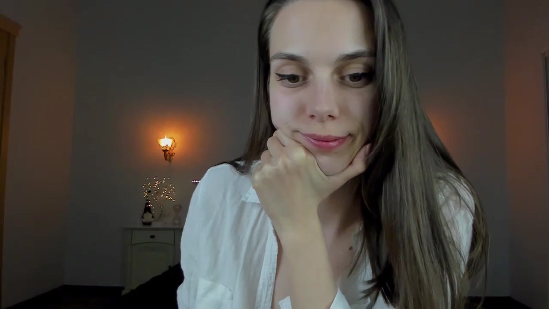 Gallery image thumbnail from Stella_queenn's myfreecams stream on, 03/24/2024, 18:52 image 17 of 20