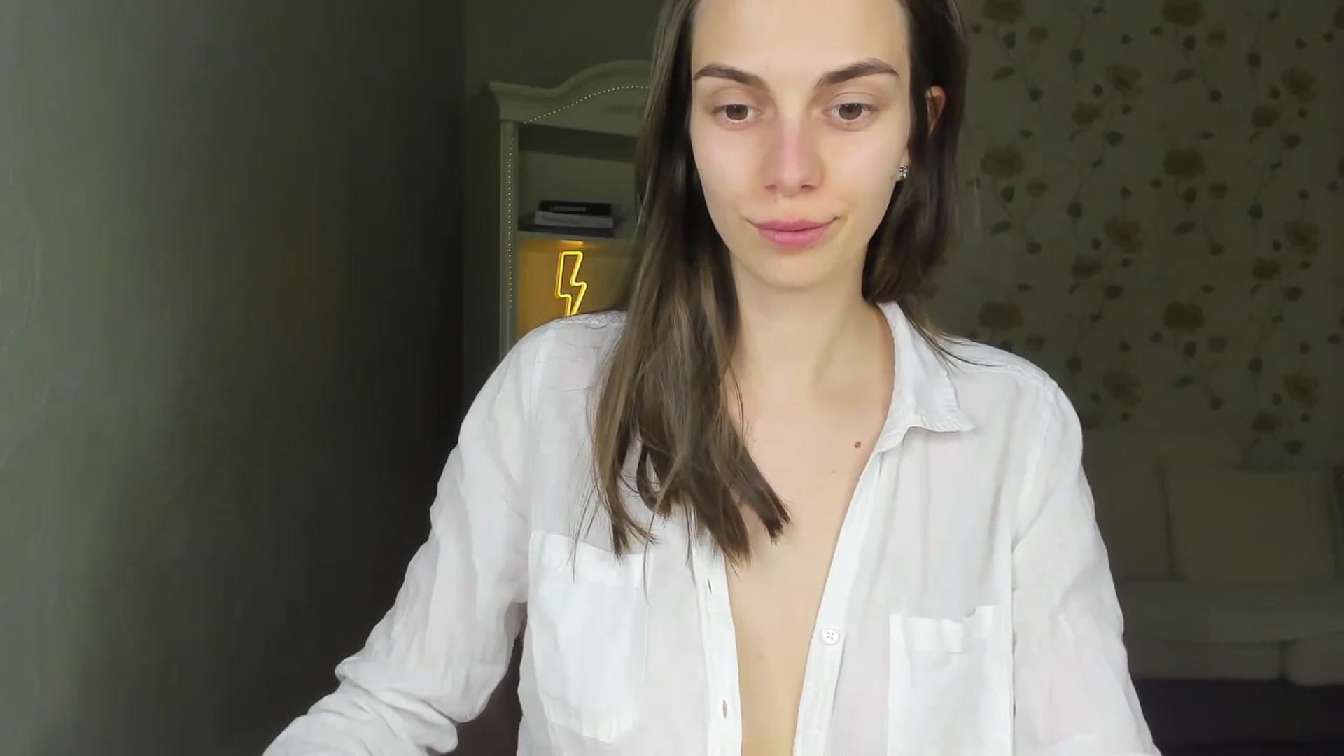 Gallery image thumbnail from Stella_queenn's myfreecams stream on, 03/29/2024, 15:41 image 16 of 20