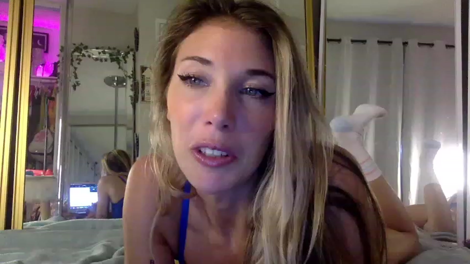 Gallery image thumbnail from Stellababe777's myfreecams stream on, 08/22/2023, 01:46 image 10 of 20