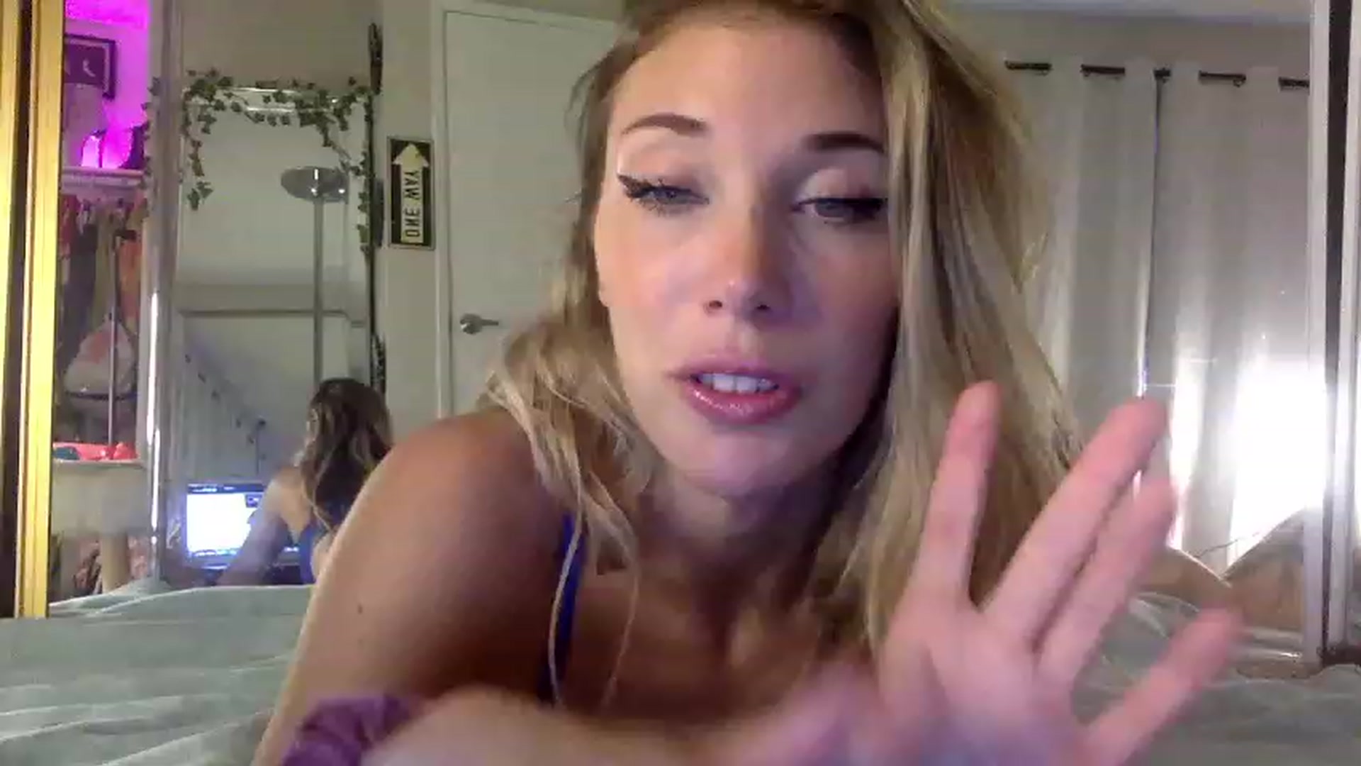 Gallery image thumbnail from Stellababe777's myfreecams stream on, 08/22/2023, 01:46 image 5 of 20
