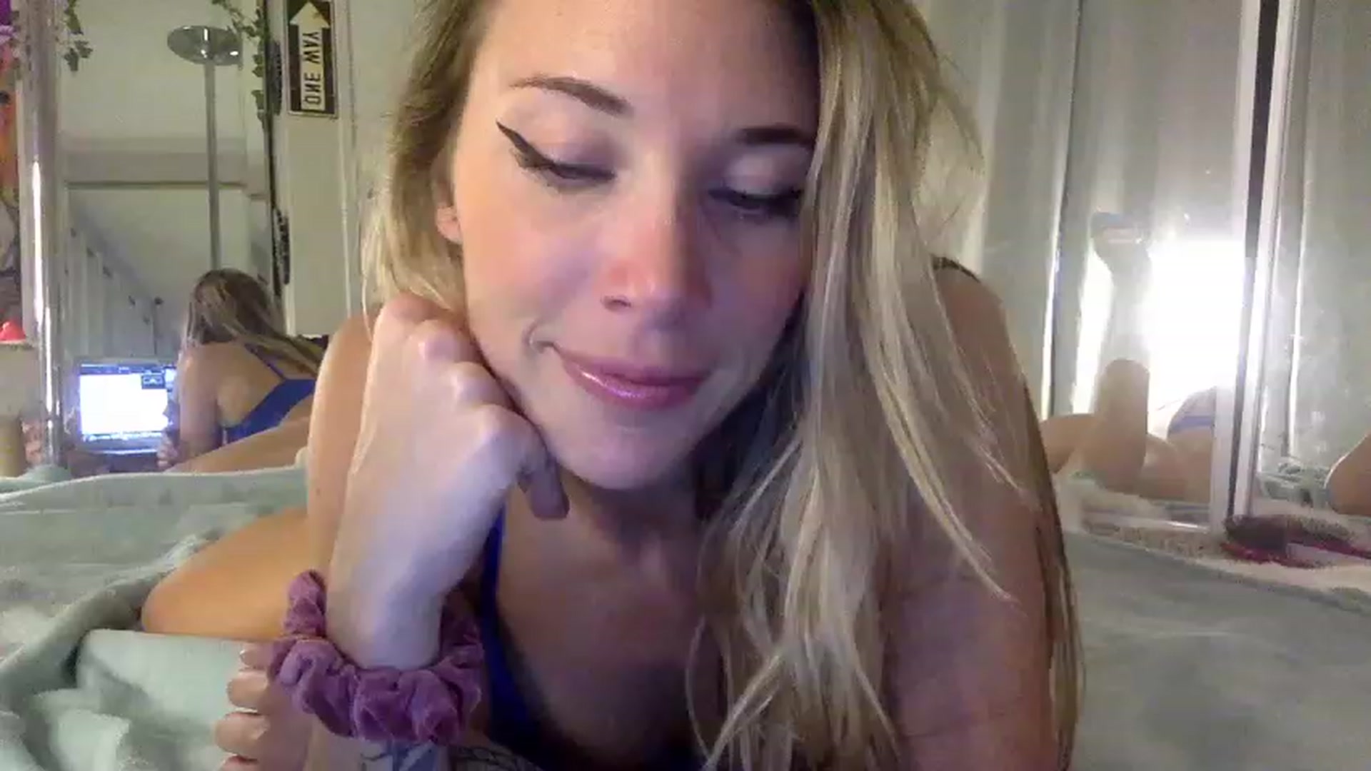 Gallery image thumbnail from Stellababe777's myfreecams stream on, 08/22/2023, 01:46 image 16 of 20