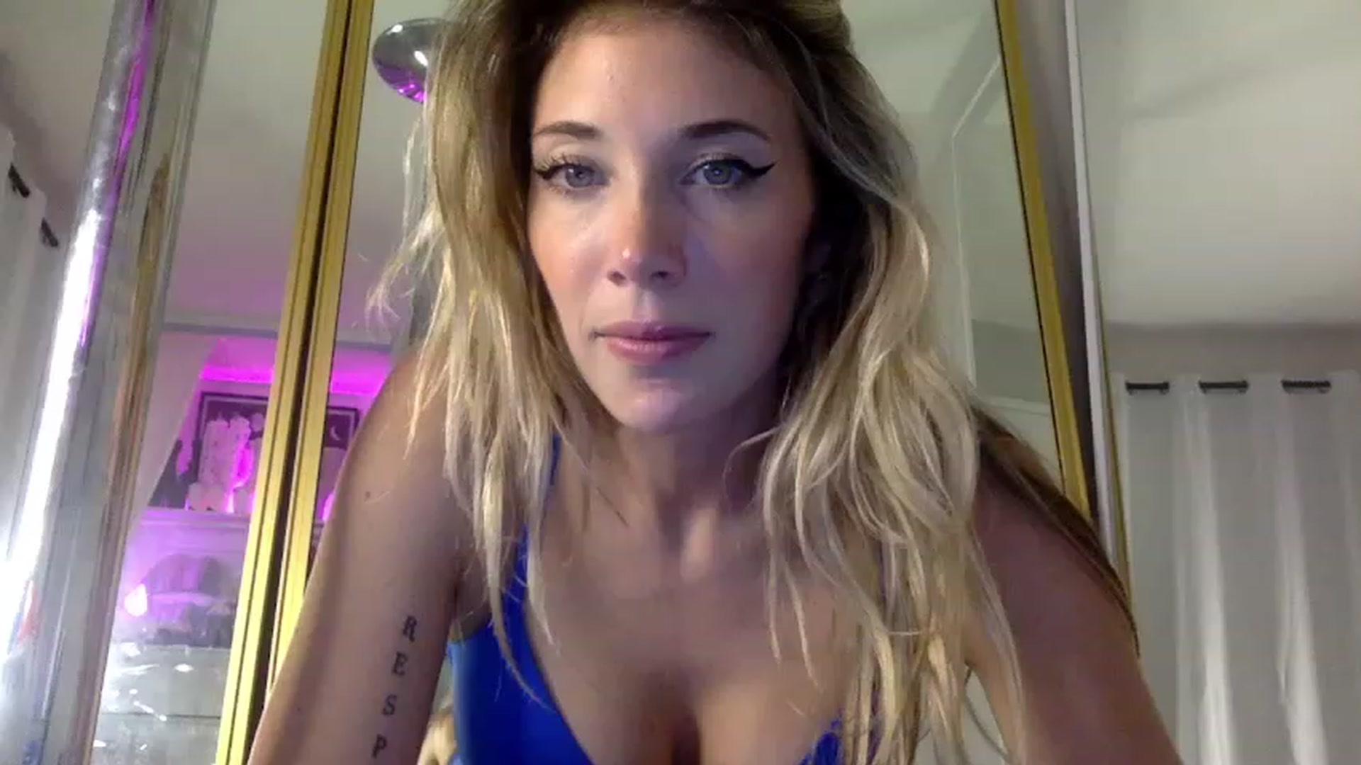 Gallery image thumbnail from Stellababe777's myfreecams stream on, 08/22/2023, 03:25 image 4 of 20
