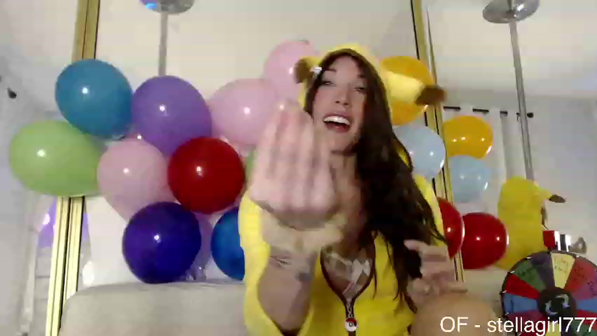 Gallery image thumbnail from Stellababe777's myfreecams stream on, 10/25/2023, 04:46 image 6 of 20