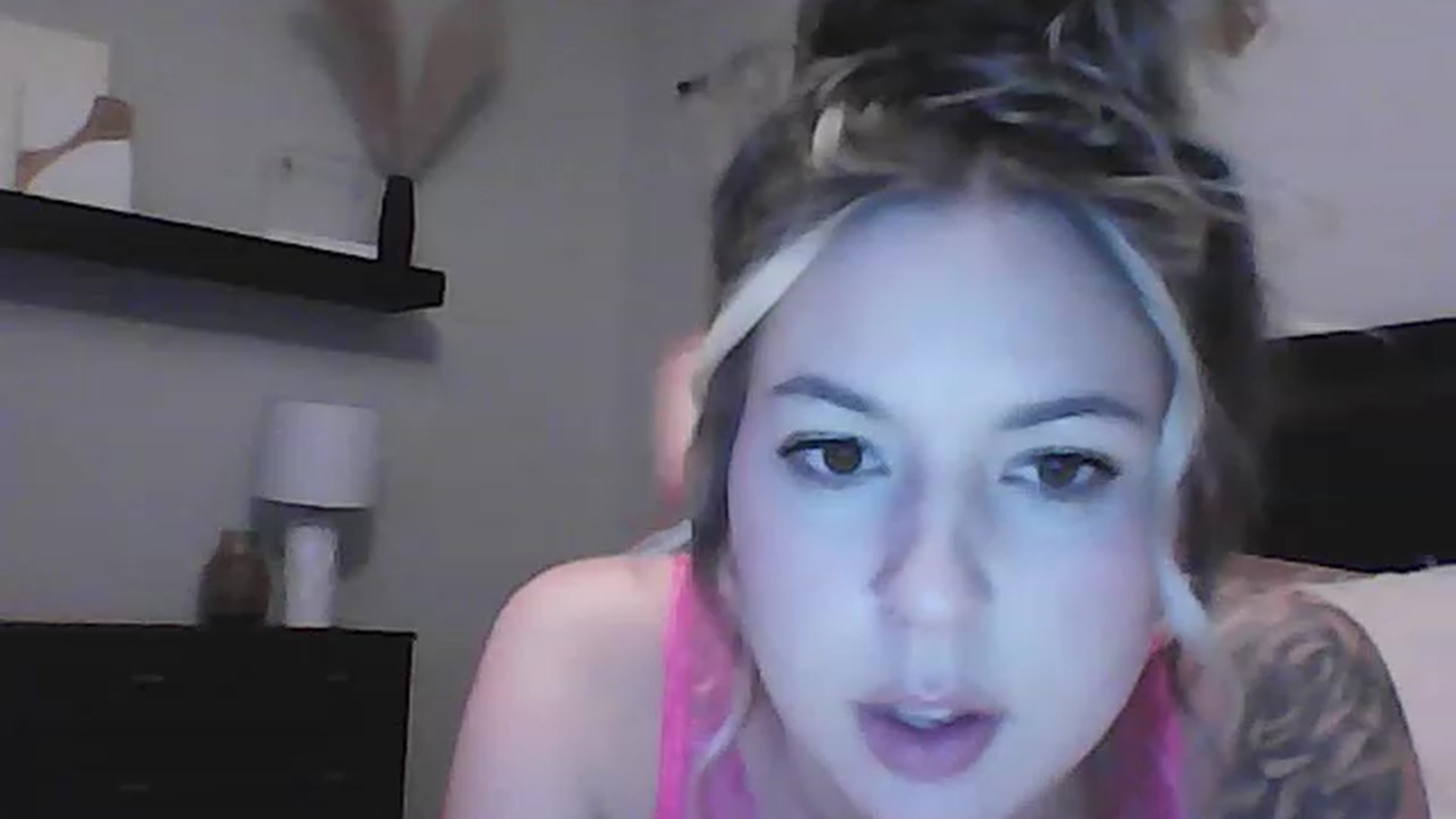 Gallery image thumbnail from Stellababy69's myfreecams stream on, 11/16/2022, 08:21 image 14 of 20