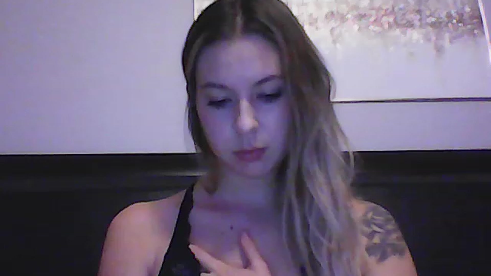 Gallery image thumbnail from Stellababy69's myfreecams stream on, 11/17/2022, 05:13 image 1 of 20