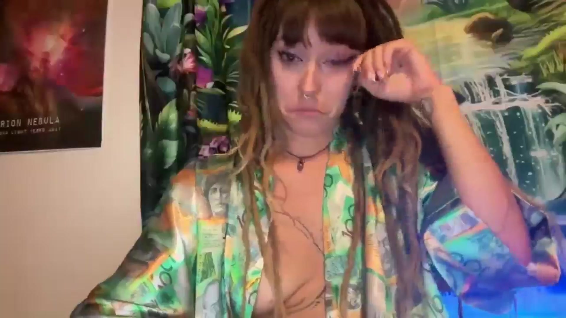 Gallery image thumbnail from StellarAura's myfreecams stream on, 12/12/2025, 16:58 image 13 of 20