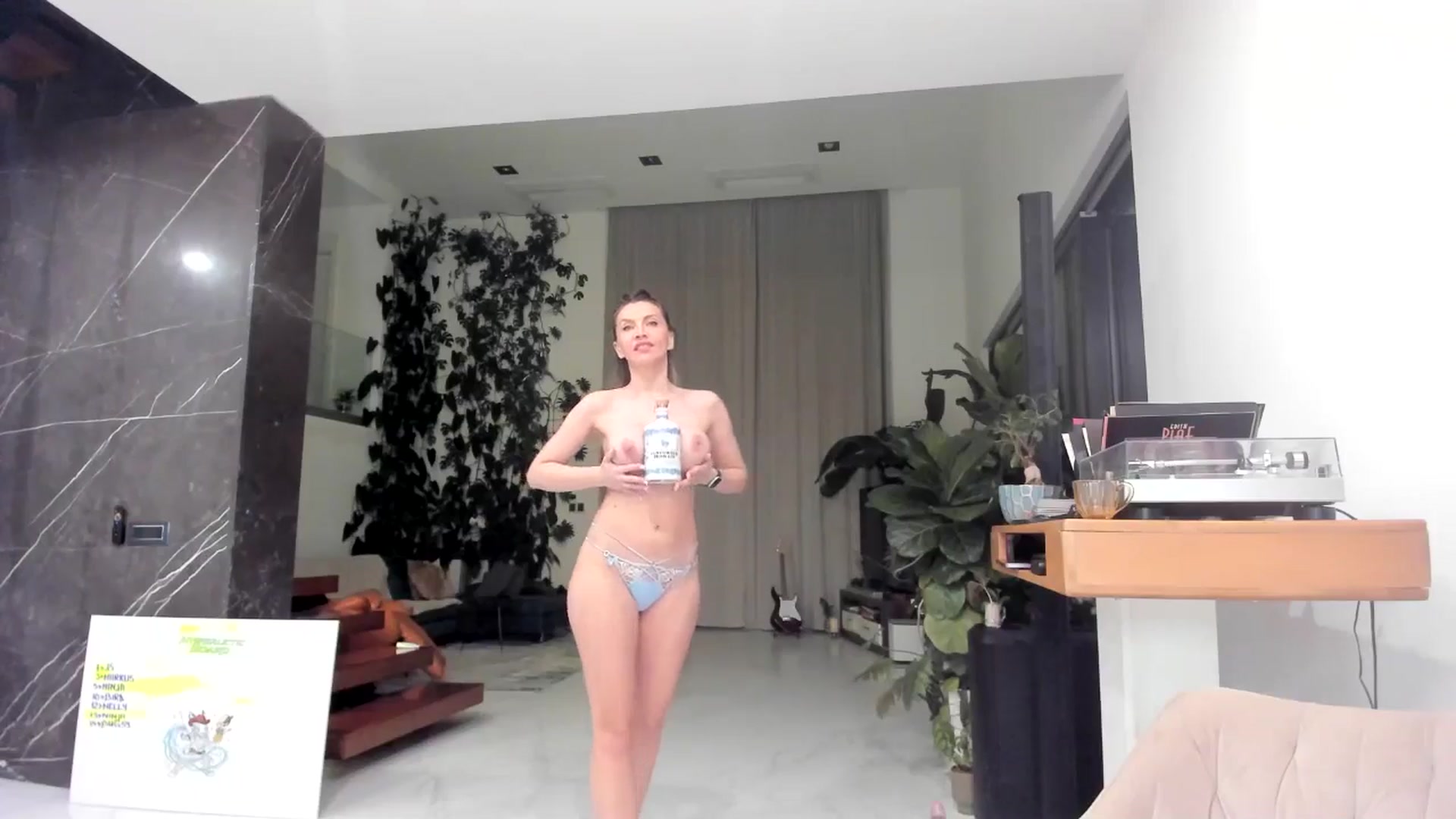 Gallery image thumbnail from StellarBiBi's myfreecams stream on, 03/19/2026, 02:01 image 18 of 20