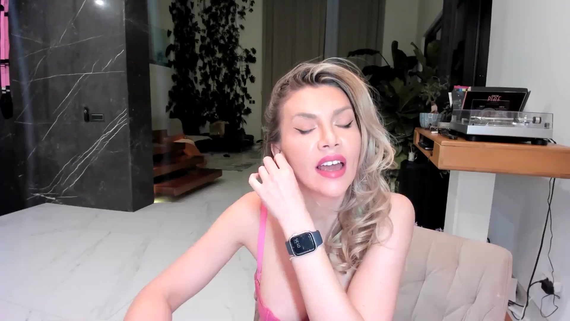 Gallery image thumbnail from StellarBiBi's myfreecams stream on, 03/28/2026, 24:02 image 2 of 20