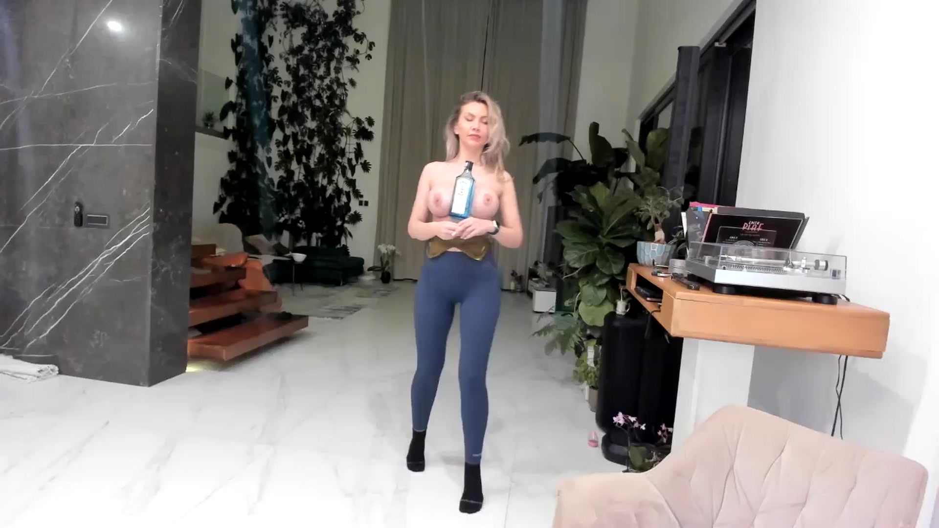 Gallery image thumbnail from StellarBiBi's myfreecams stream on, 03/30/2026, 02:07 image 1 of 20