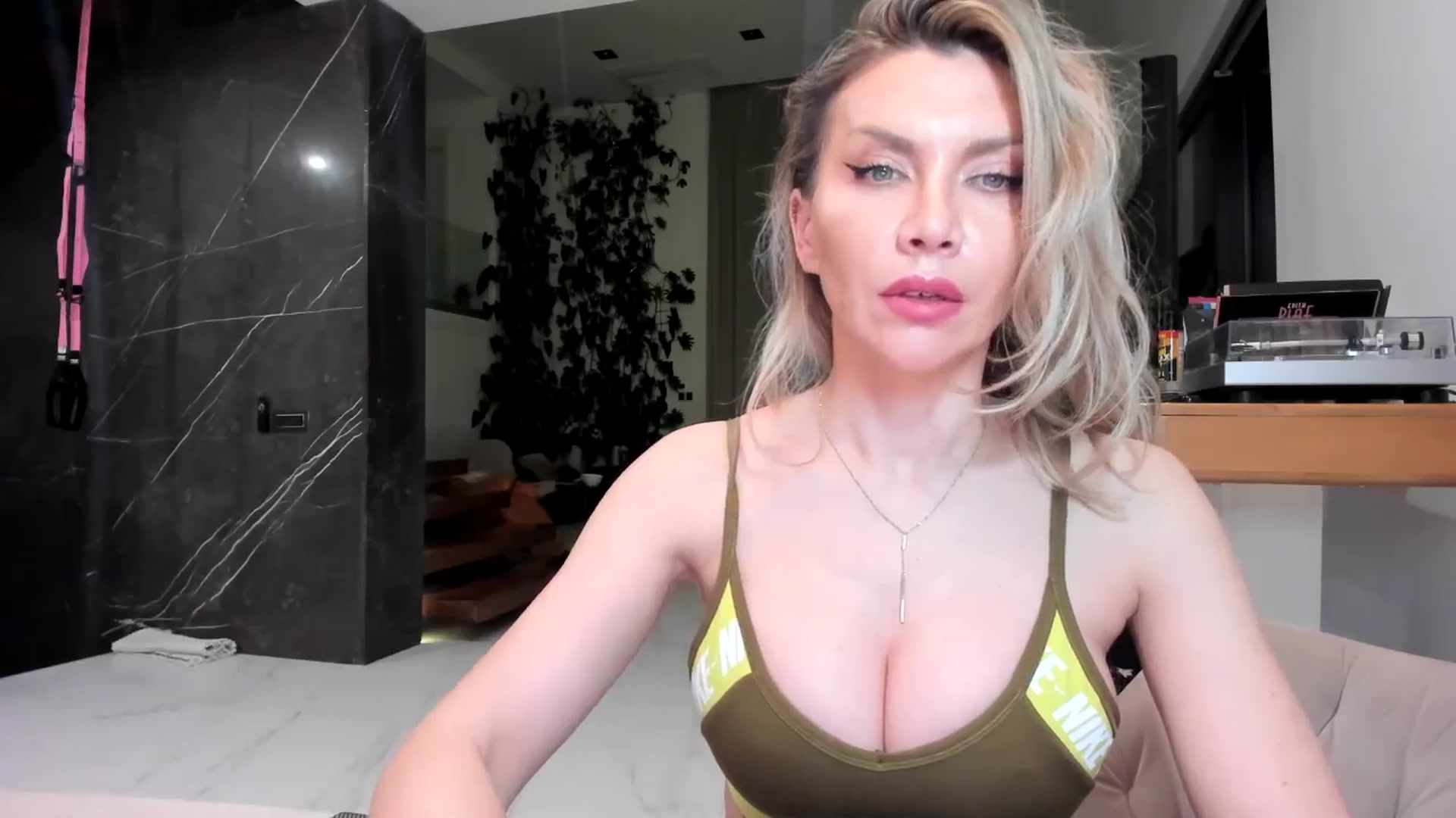 Gallery image thumbnail from StellarBiBi's myfreecams stream on, 03/30/2026, 02:07 image 6 of 20