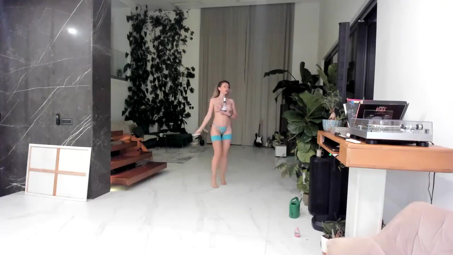 Gallery image thumbnail from StellarBiBi's myfreecams stream on, 04/04/2026, 24:57 image 3 of 20