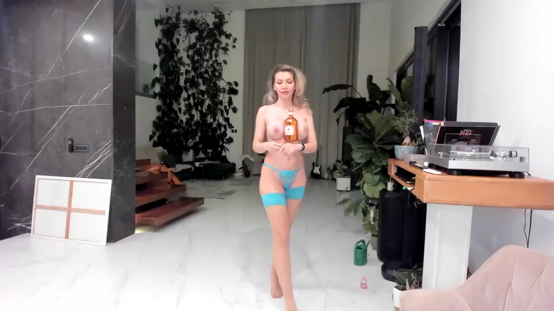 Gallery image thumbnail from StellarBiBi's myfreecams stream on, 04/04/2026, 24:57 image 1 of 20