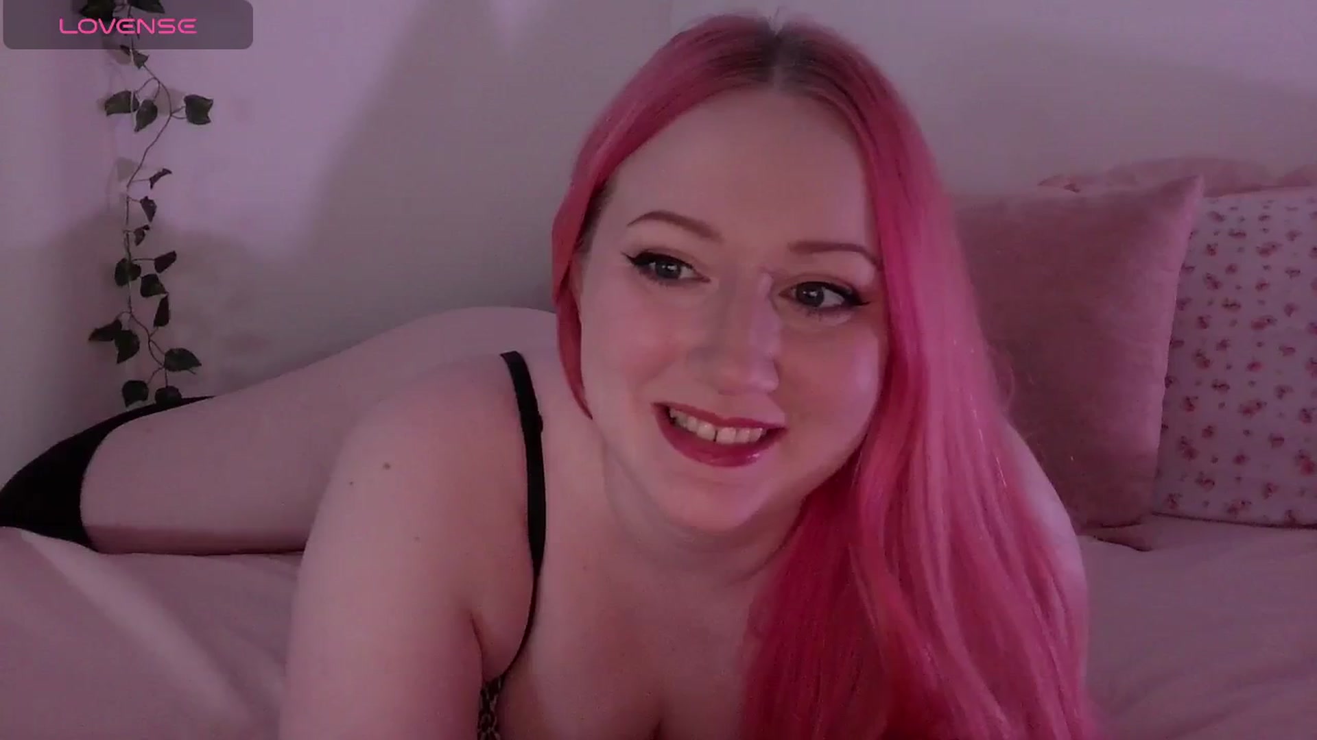 Gallery image thumbnail from Stellareya's myfreecams stream on, 04/21/2026, 08:49 image 12 of 20
