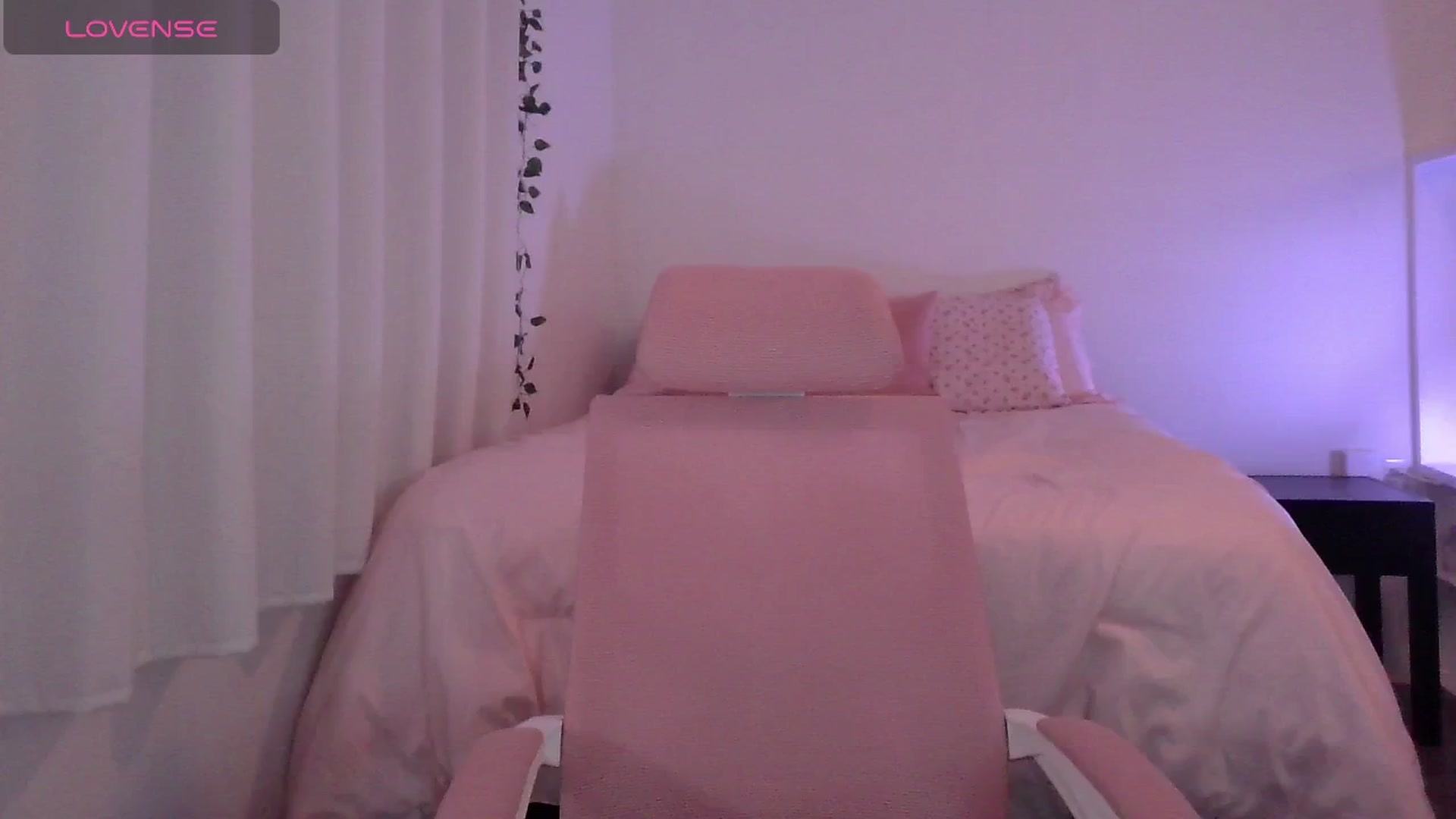 Gallery image thumbnail from Stellareya's myfreecams stream on, 05/02/2026, 10:17 image 12 of 20