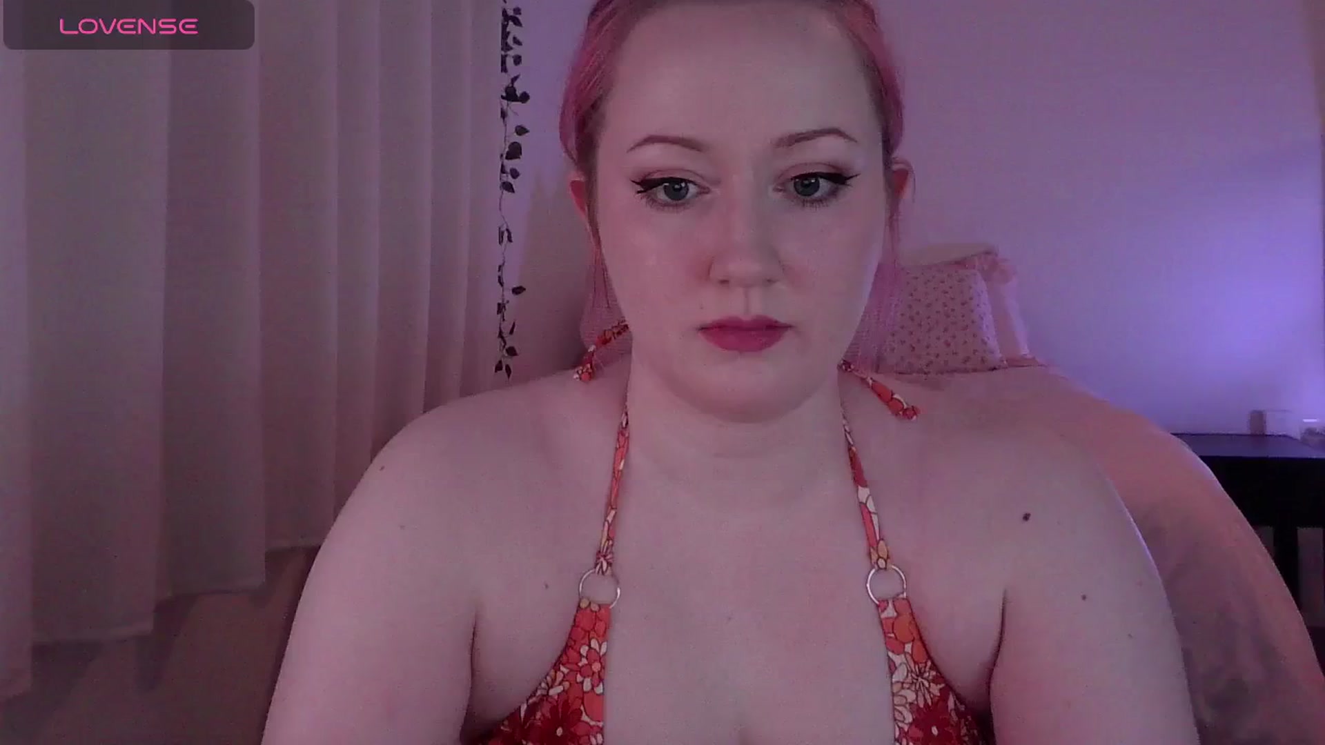 Gallery image thumbnail from Stellareya's myfreecams stream on, 05/02/2026, 10:17 image 17 of 20