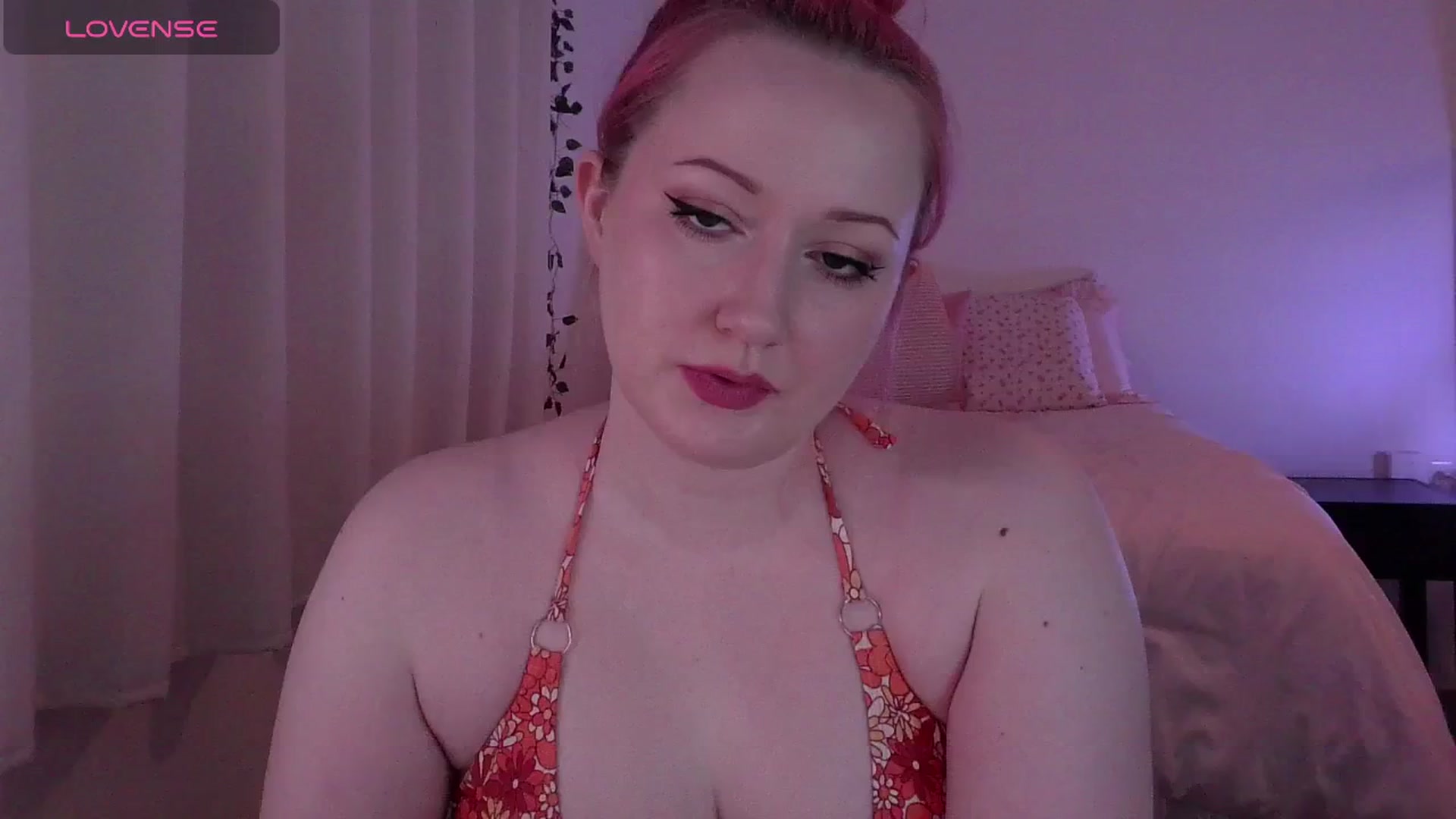 Gallery image thumbnail from Stellareya's myfreecams stream on, 05/02/2026, 10:17 image 18 of 20