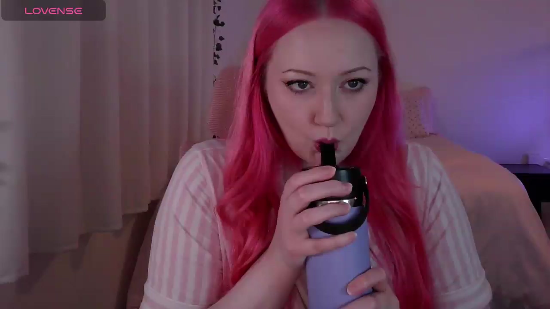 Gallery image thumbnail from Stellareya's myfreecams stream on, 05/12/2026, 10:05 image 9 of 20