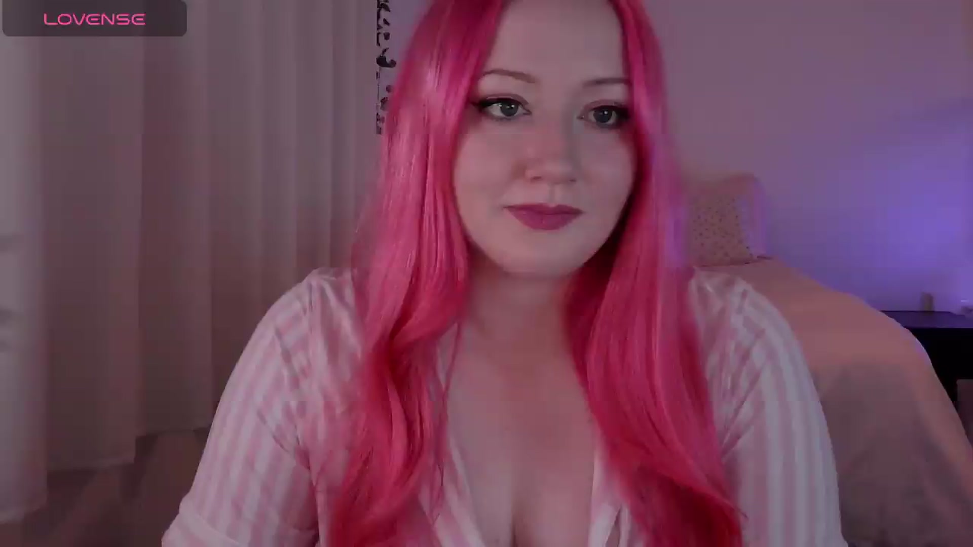 Gallery image thumbnail from Stellareya's myfreecams stream on, 05/12/2026, 10:05 image 18 of 20