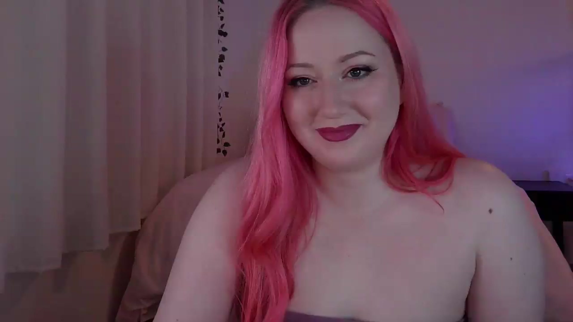 Gallery image thumbnail from Stellareya's myfreecams stream on, 06/12/2026, 07:45 image 10 of 20