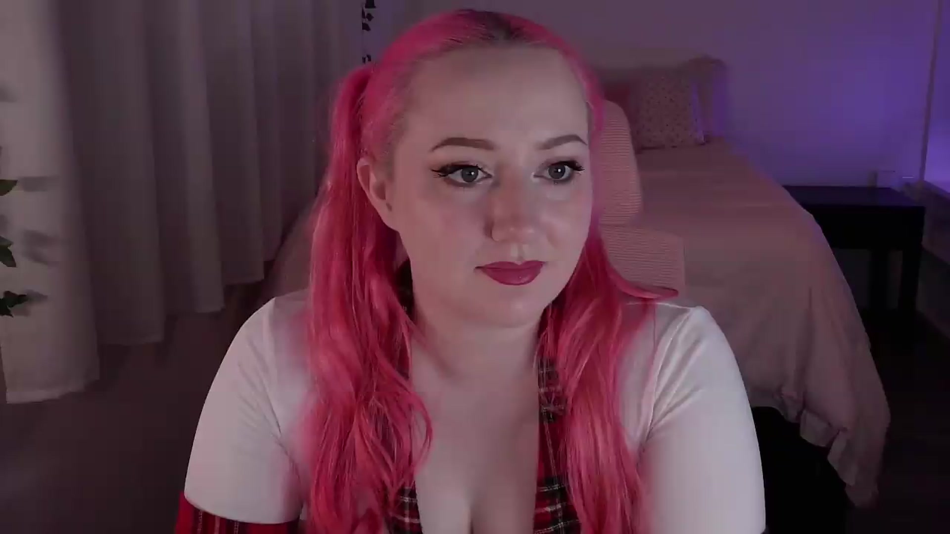 Gallery image thumbnail from Stellareya's myfreecams stream on, 07/20/2026, 07:02 image 18 of 20