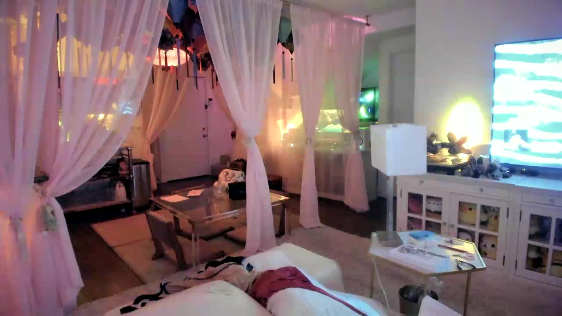 Gallery image thumbnail from Stellarloving's myfreecams stream on, 05/23/2026, 07:49 image 14 of 20
