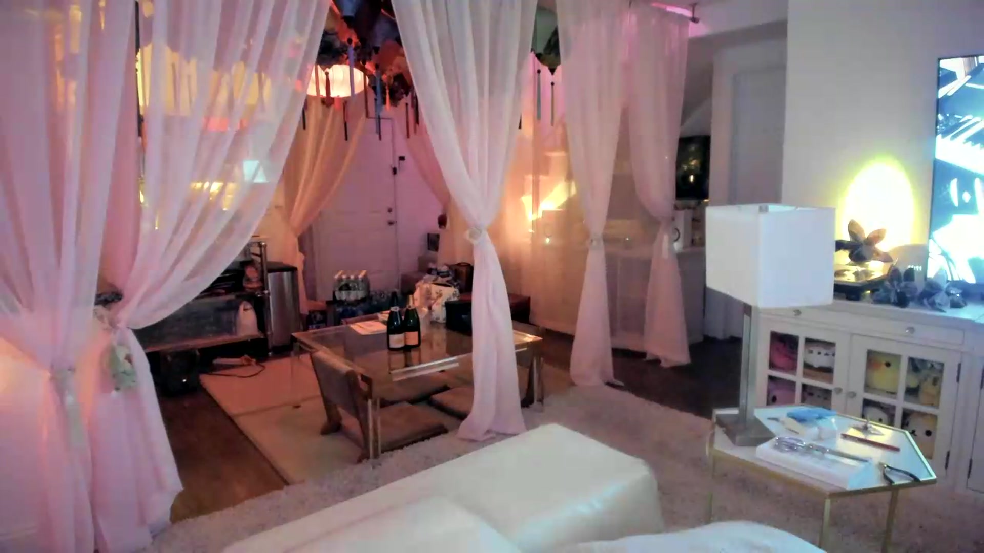 Gallery image thumbnail from Stellarloving's myfreecams stream on, 05/24/2026, 07:14 image 3 of 20