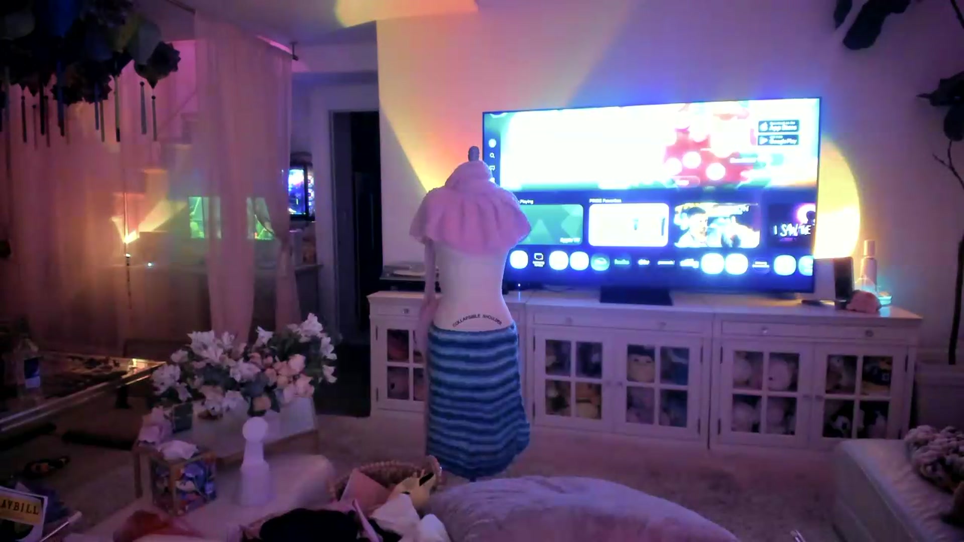 Gallery image thumbnail from Stellarloving's myfreecams stream on, 06/05/2026, 07:50 image 15 of 20