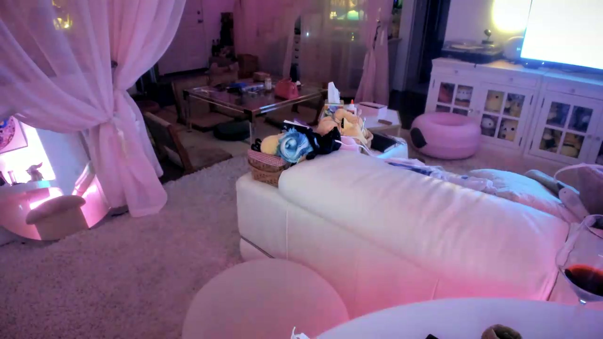 Gallery image thumbnail from Stellarloving's myfreecams stream on, 06/13/2026, 07:28 image 3 of 20