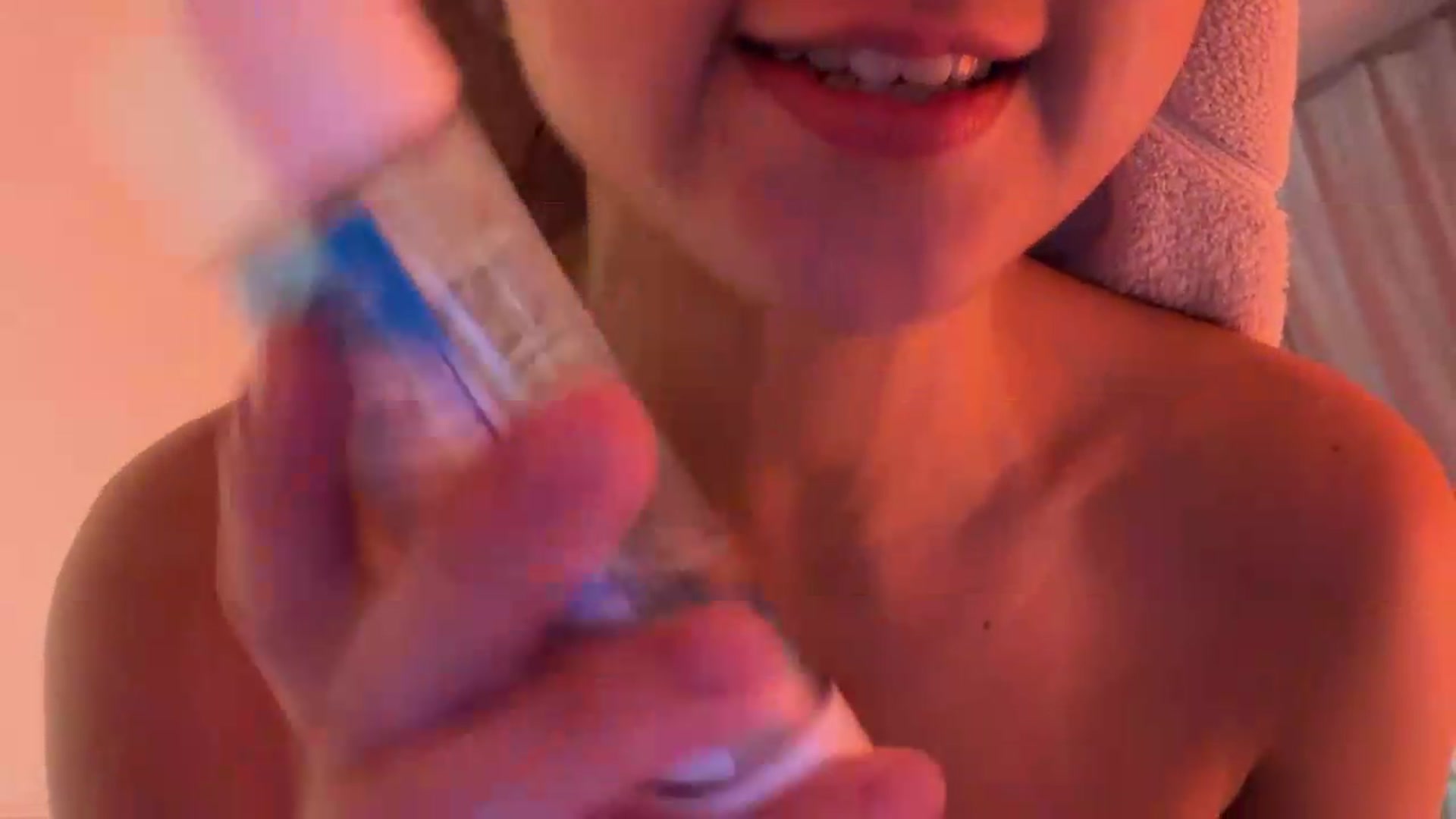 Gallery image thumbnail from Stellarloving's myfreecams stream on, 06/29/2026, 21:54 image 12 of 20