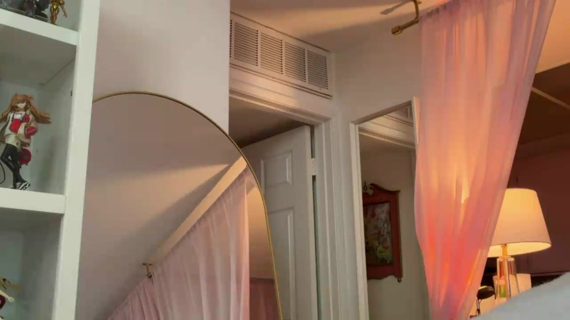Gallery image thumbnail from Stellarloving's myfreecams stream on, 06/29/2026, 21:54 image 6 of 20
